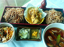 豚バラ肉のつけ汁蕎麦